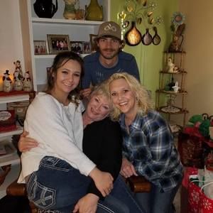 Meet your Posher, Joyce